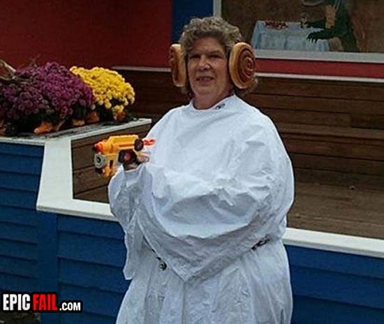 28 really awful DIY Halloween Costumes