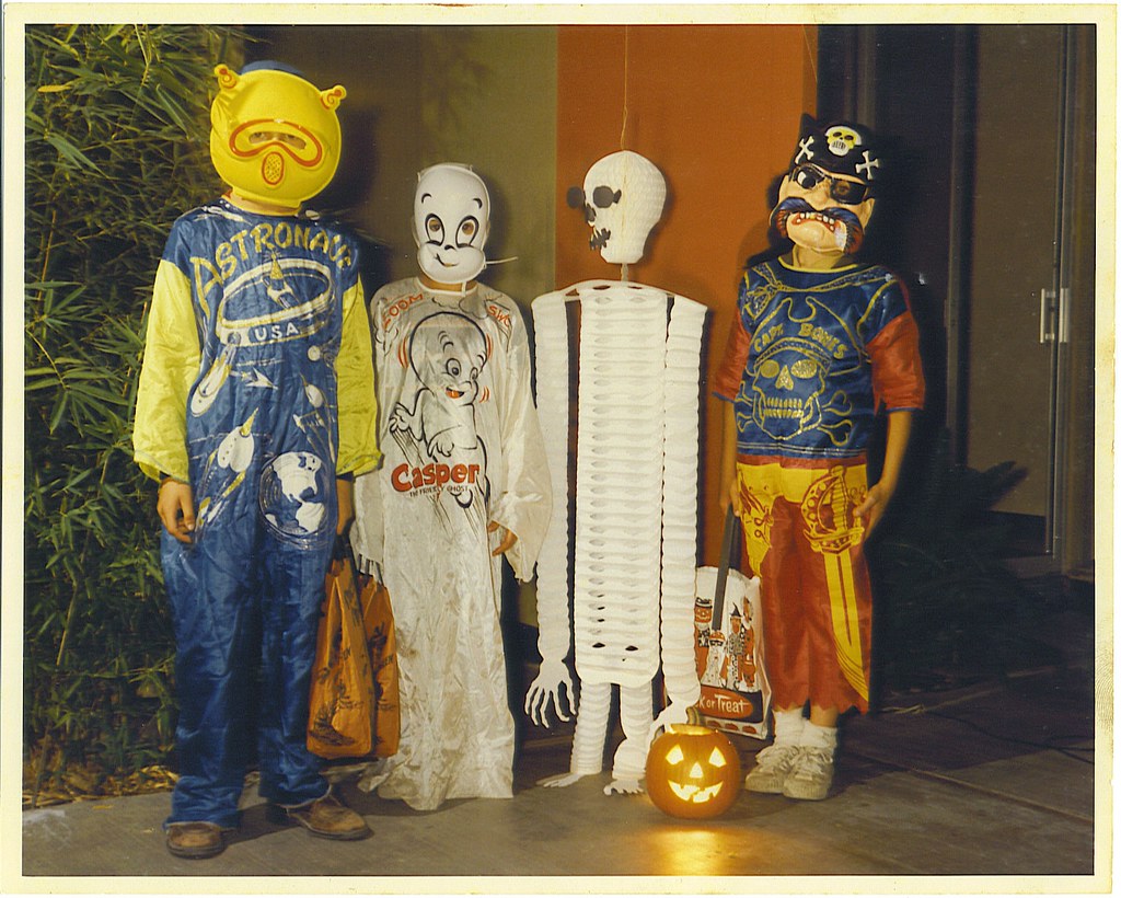 41 pics of Spooking in the '60s