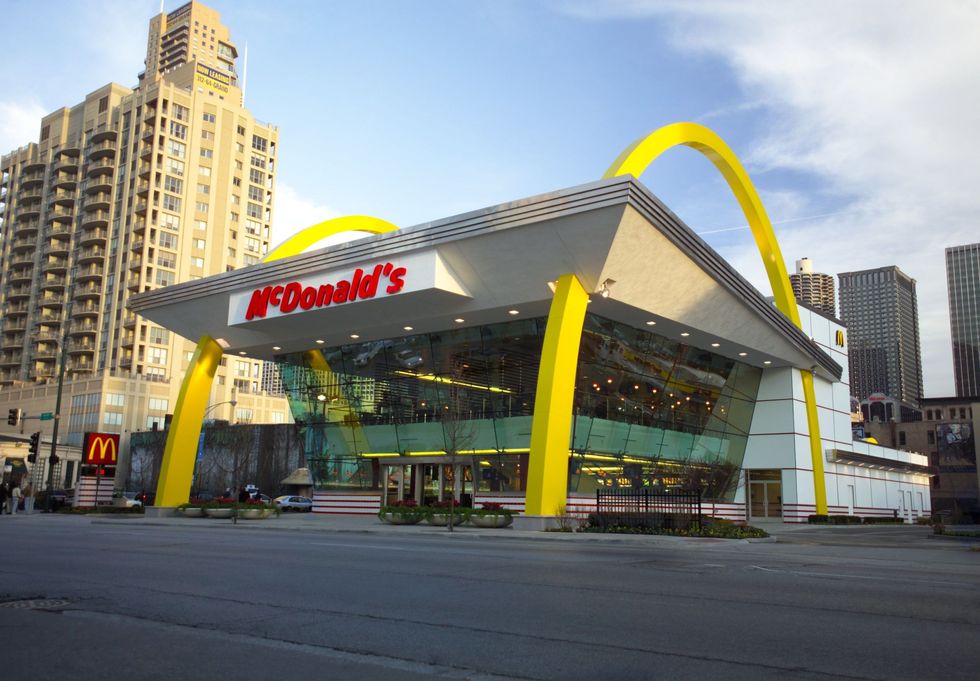 Another single arch shop in Illinois, these restaurants didn't have any walk inside option or inside seating. The first restaurant windows looked right outside (and there were no drive thru options)