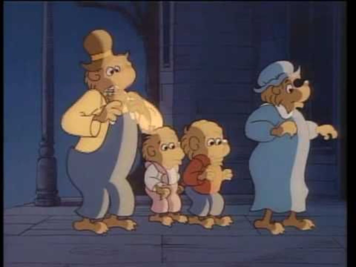 The kids of the '80s had a plethora of Halloween specials from Bernstein Bears and Snoopy to Garfield and Smurfs