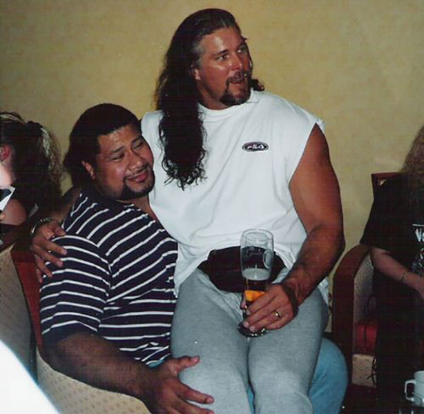Kevin Nash sitting on Mengs lap.