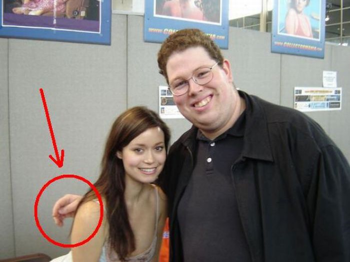 23 Times Hover Hands Made Things Awkward