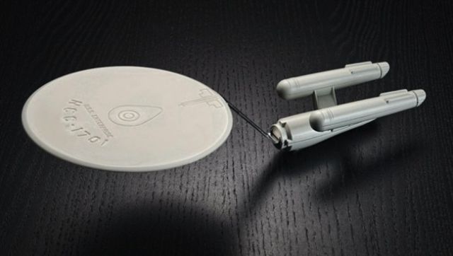 Star Trek U.S.S. Enterprise Spatula - Buy here http://www.thinkgeek.com/product/ee65/