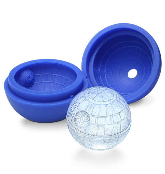 Death Star Ice Sphere Mold - Get it <a href="http://www.thinkgeek.com/product/f0b6/http://www.thinkgeek.com/product/f0b6/" target="_blank">here</a>.