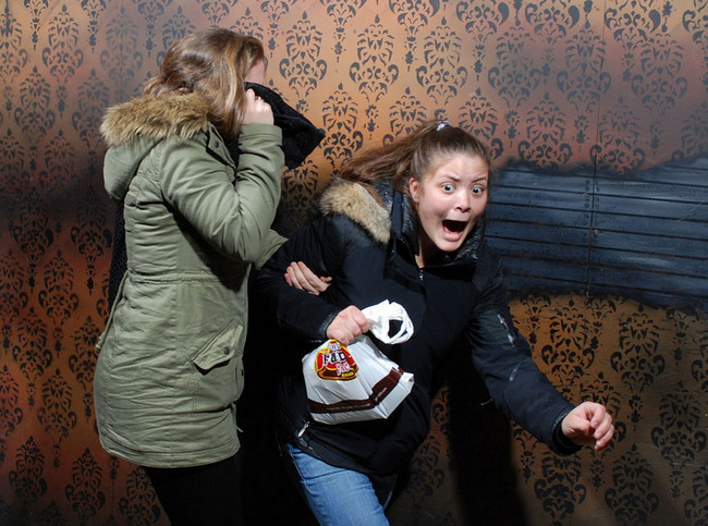 Best 30 Haunted House Reactions You'll Ever See