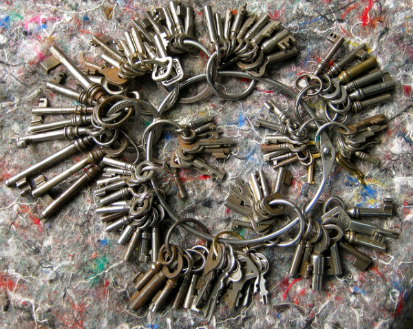 Keys
Key For Hope collect old metal keys and sell them to recycling centers. The money is then given to food banks.