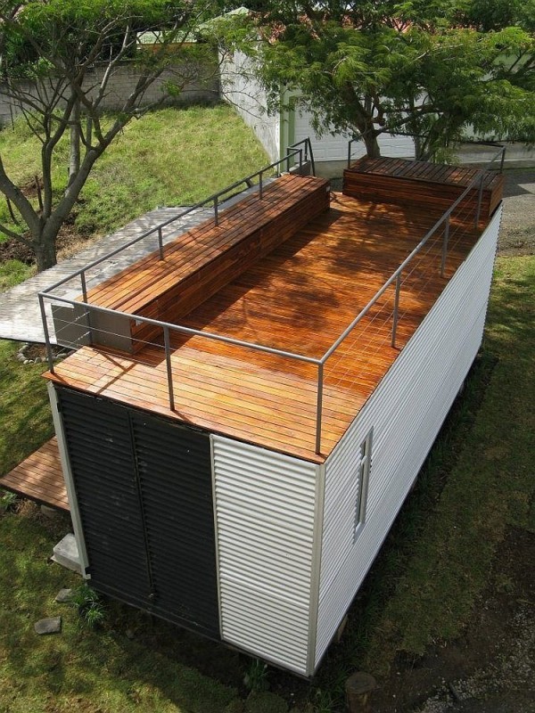#3 Roof Deck   Outdoor space is so important for a tiny home. Being closer to nature is a big reason people want tiny houses. This roof deck is a smart, functional and beautiful use of space.
