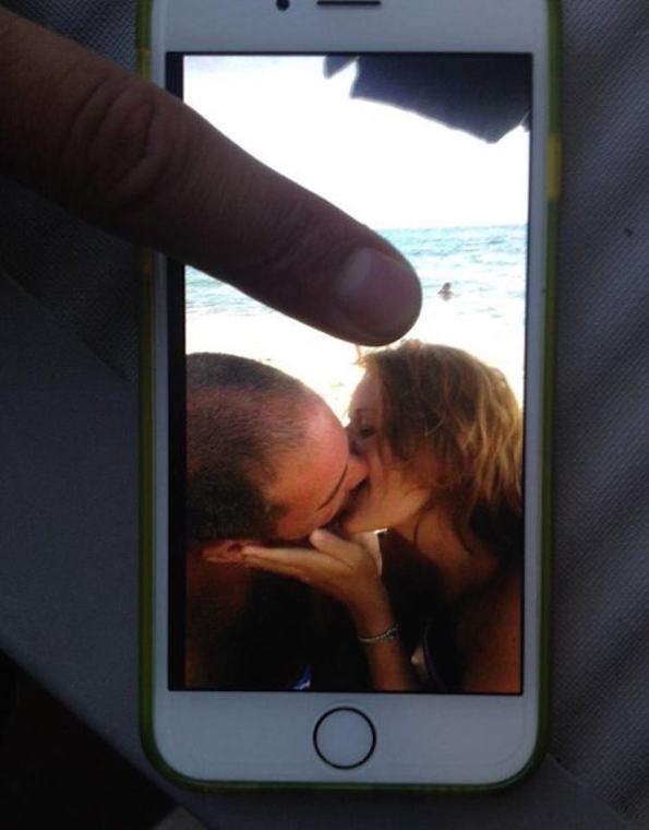 couple kissing photoshop