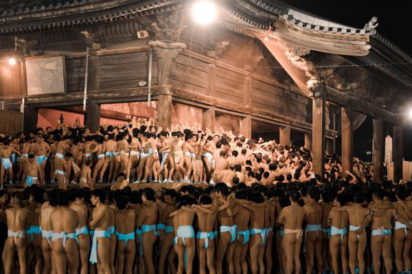Hadaka Matsuri:
The “Naked Festival” takes place in Okayama, Japan with somewhere around 9,000 participates. The men wear loincloths and receive purification from temple water in hopes of gaining luck for the entire year.