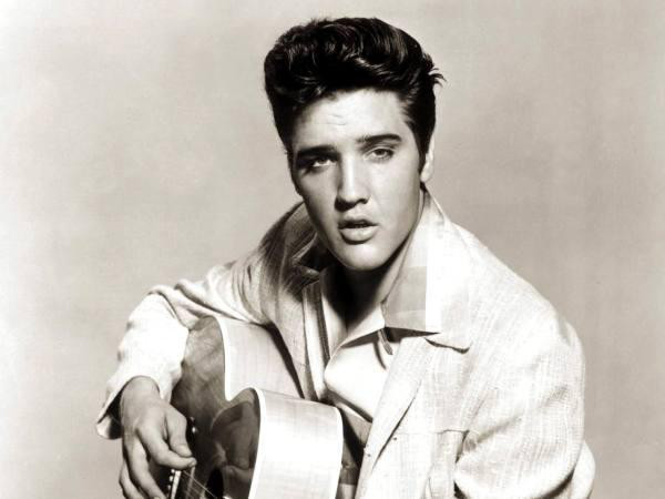 Elvis is still alive, according to some theorists. He’s been cited post-death in many places such as Michigan and Canada. Plus, his grave says Elvis Aaron Presley, but he often spelled his middle name with just one ‘a,’ so some believe this was a purposeful misspelling.