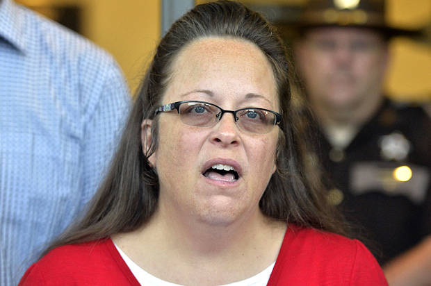 Donald Trump believes that Kim Davis should get a new job. Trump even said: "I'm a very, very strong believer in Christianity and religion, but I will say that this was not the right job for her”.
