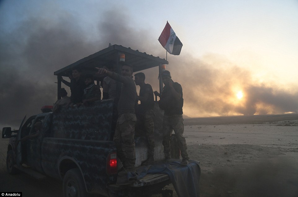 Stunning Pics From The Front Line In The Battle Against ISIS