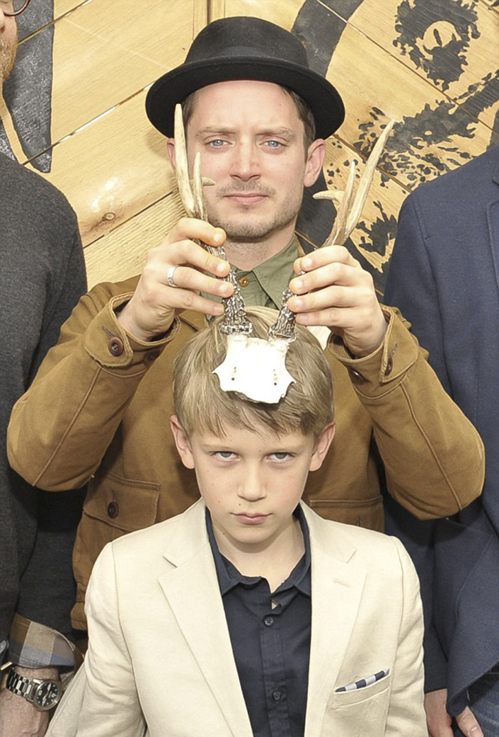 Elijah Wood Takes The Best Pics With His Fans