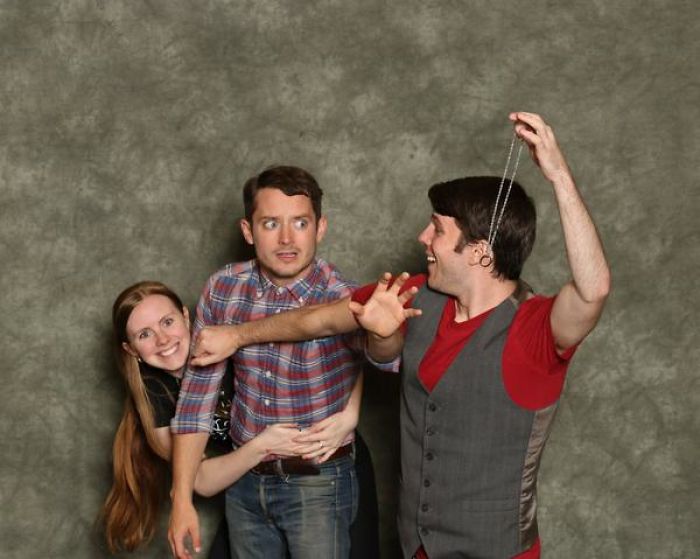 Elijah Wood Takes The Best Pics With His Fans