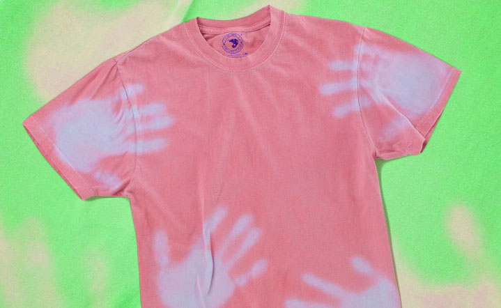 Remember these Hypercolor shirts that change color in the heat, yup, gunna need a few of these.  <br/><br/> You can pick this up at  <a href="https://amzn.to/2kw7ITk">Amazon for about $24.95</a>.