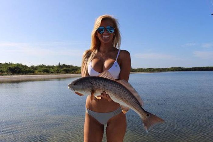 49 Sexy Fishing Babes That Will Make You Grab Your Rod