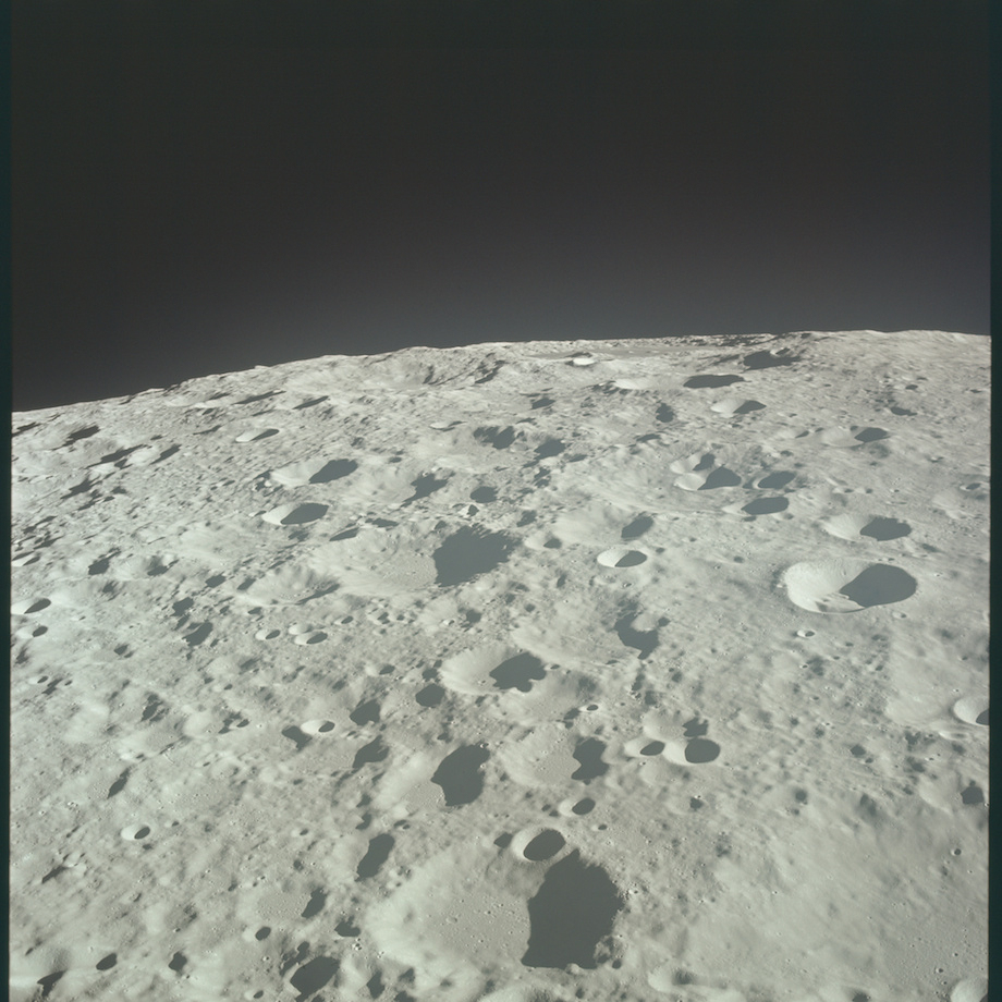 Снимки Луны высокого разрешения в реальном времени