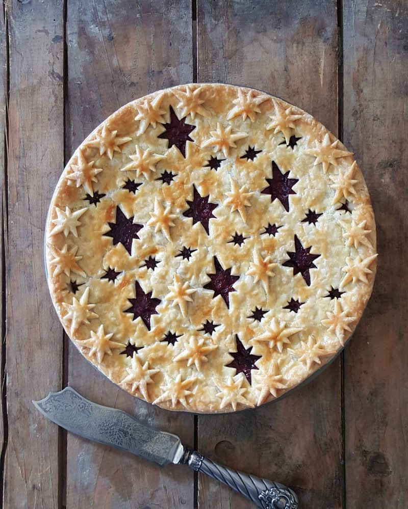 Feast Your Eyes On These Absolutely Exquisite Pie Crust Designs