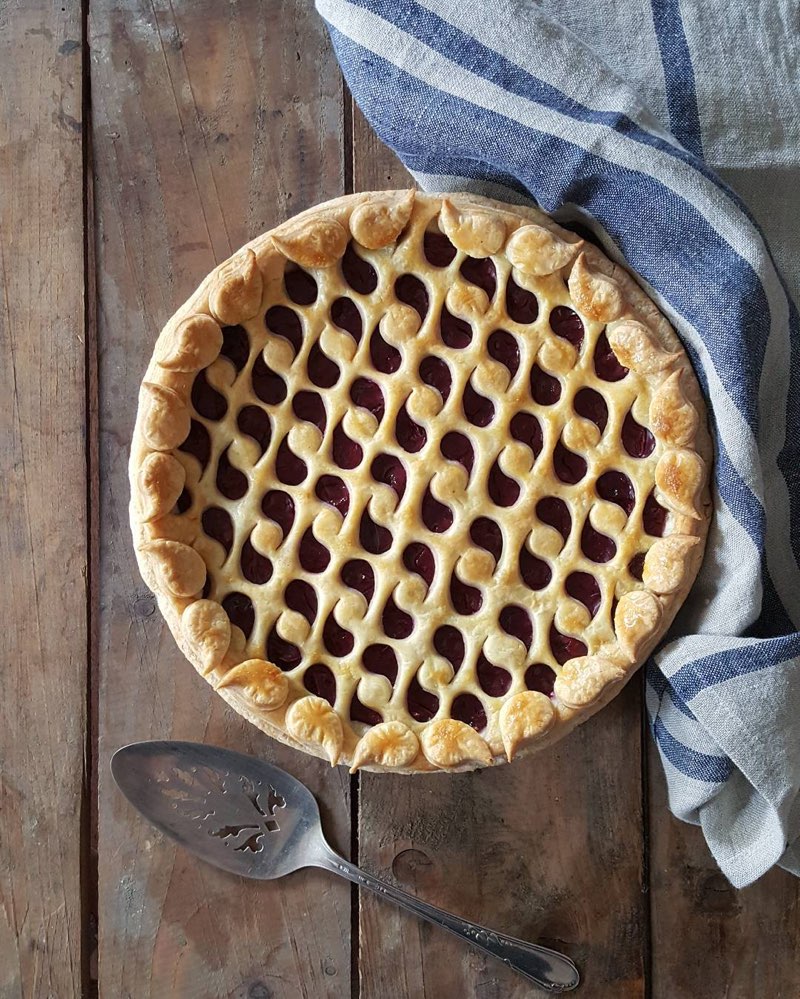 Feast Your Eyes On These Absolutely Exquisite Pie Crust Designs