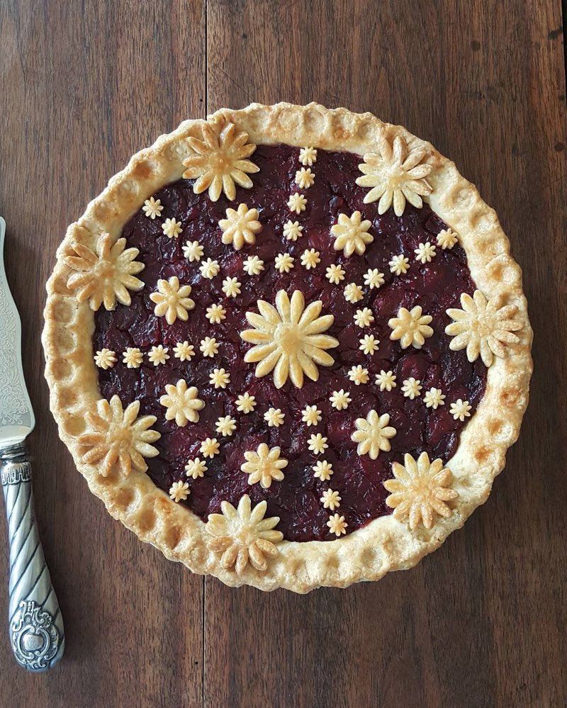 Feast Your Eyes On These Absolutely Exquisite Pie Crust Designs