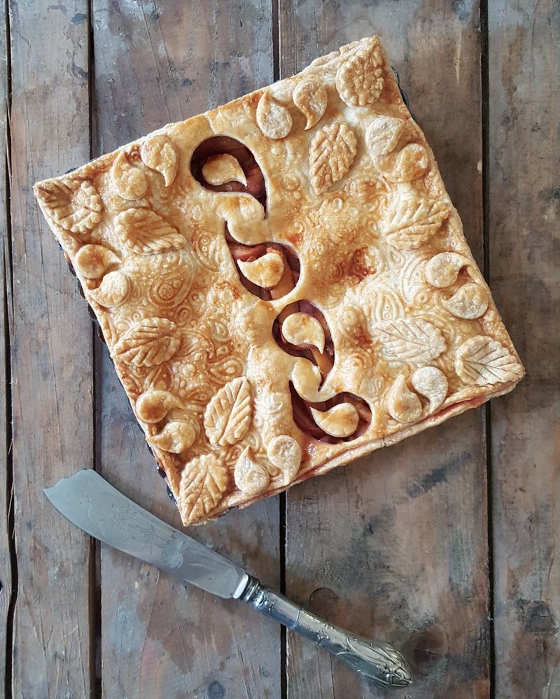 Feast Your Eyes On These Absolutely Exquisite Pie Crust Designs