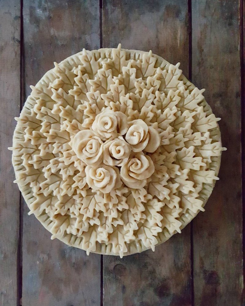 Feast Your Eyes On These Absolutely Exquisite Pie Crust Designs