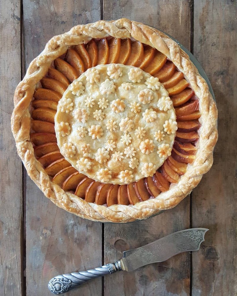 Feast Your Eyes On These Absolutely Exquisite Pie Crust Designs