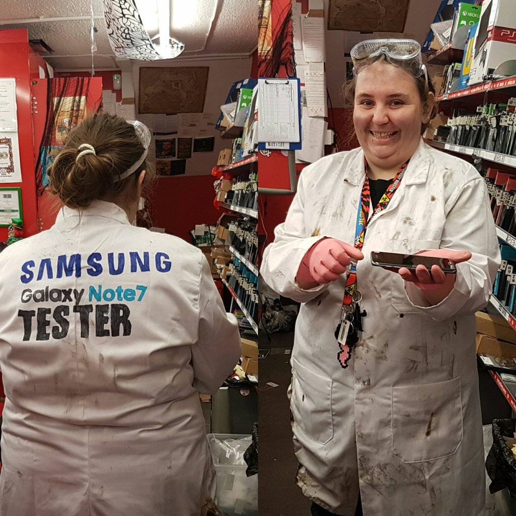Hilarious Samsung Galaxy Note 7 Halloween Costumes