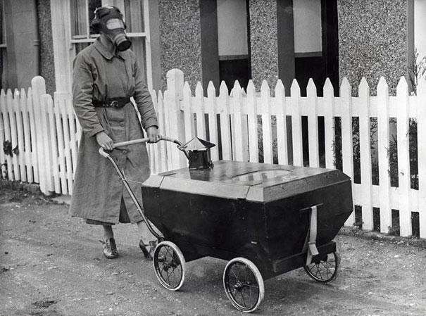 Gas protection during wartime in England - 1938
