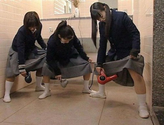 japanese girls drying