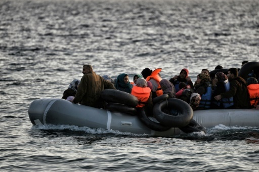 trying to Turkey to Greece sank into the sea, a boat full of migrants. About 25 migrants were killed in the accident.