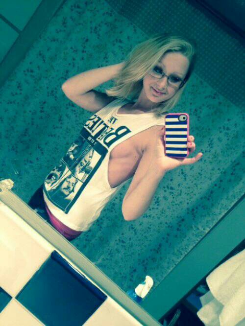 Daily Gallery of Sexy Mamas