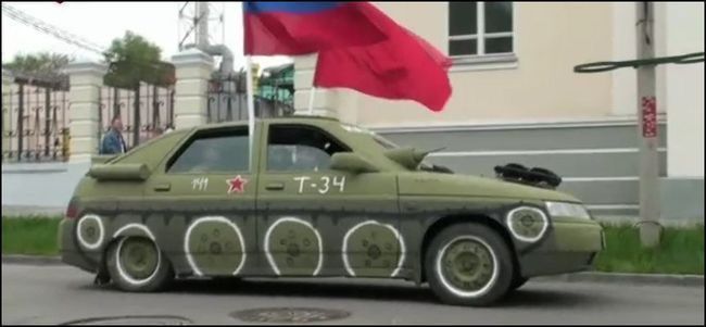 Funny Russians tuning their Cars to Celebrate Victory in World War II