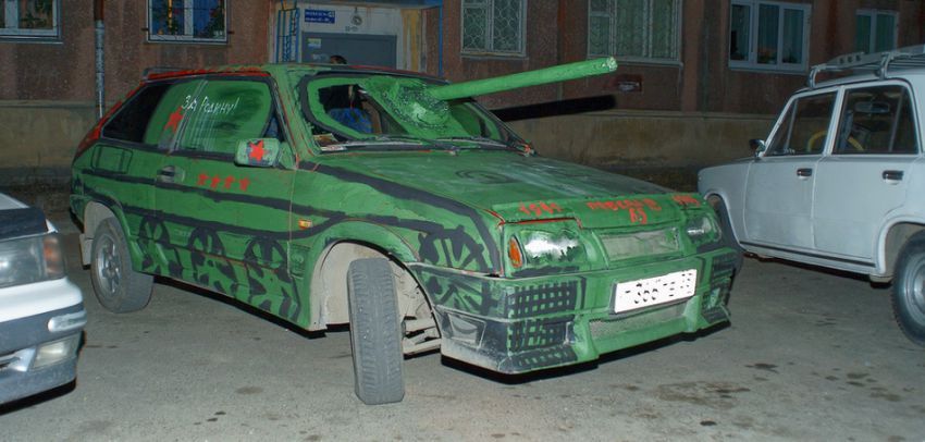 Funny Russians tuning their Cars to Celebrate Victory in World War II