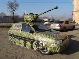 Funny Russians tuning their Cars to Celebrate Victory in World War II