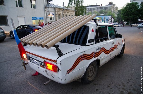 Funny Russians tuning their Cars to Celebrate Victory in World War II