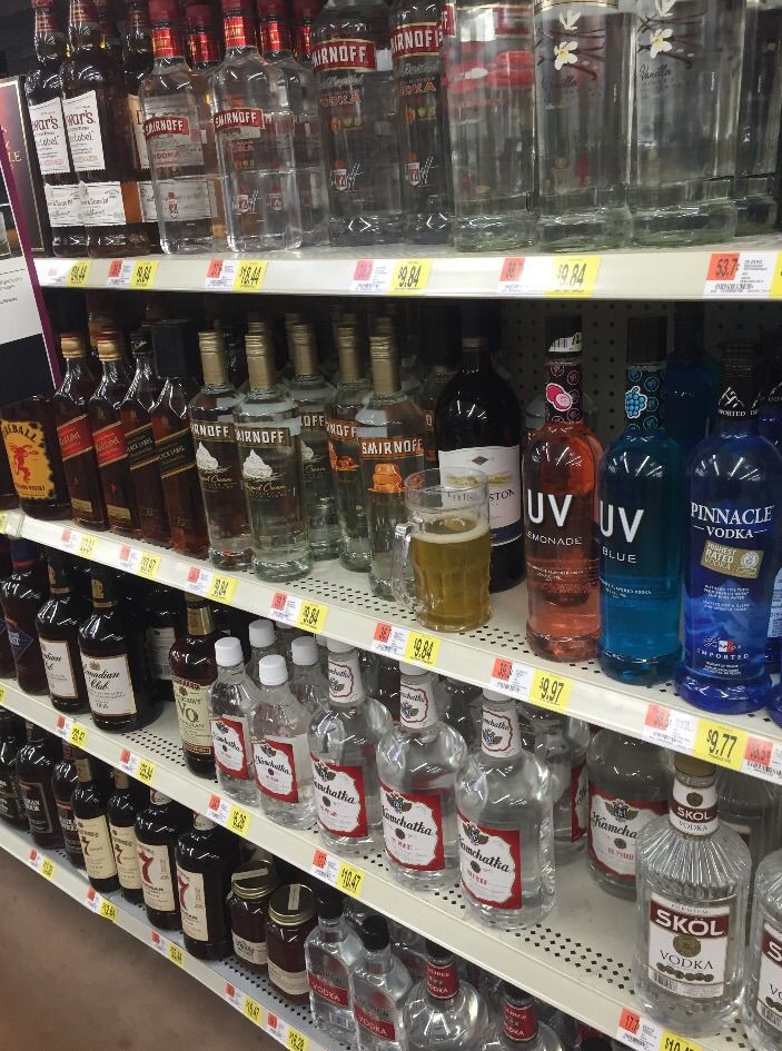 random pic distilled beverage - Irnoff Mirnoff Ska 900 ar's Emirnoff ur's Rufe Rmofe Monoff Smirnofe TTY180 Ston Uv Uv Pinnacle Vodka Monade Lue Al Whatha mchatka amcha wachatka Skl Vodka