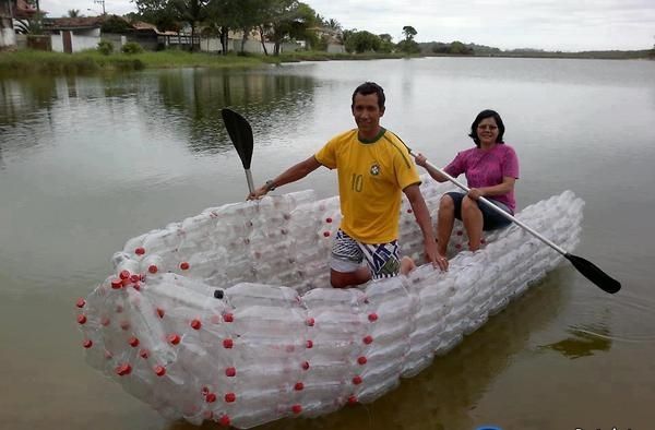 make a boat out of plastic bottles