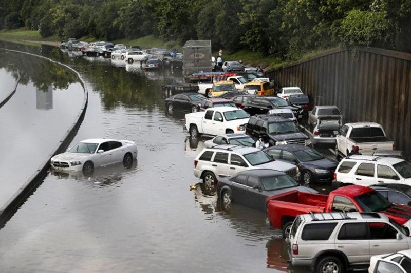 Flooding in the United States April 19, 2016. Houston, Texas was subjected to flooding due to heavy rains. The city of Houston  closed schools,  government offices, public transport and urged residents to remain inside. 