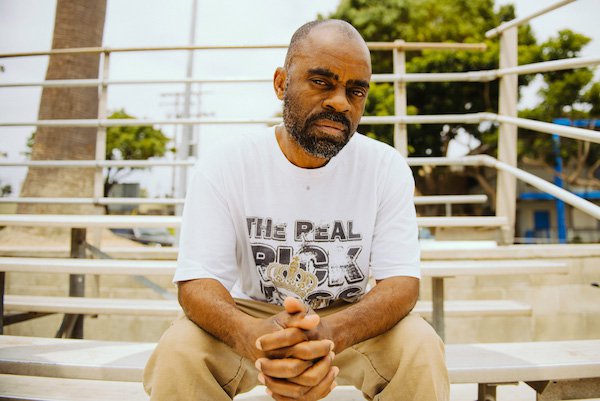 “Freeway” Rick Ross
No, not the rapper, the original Rick Ross was perhaps one of the most successful cocaine dealers in L.A. Rumour has it that he single handedly ignited the crack cocaine epidemic in the states, and at one time was moving metric tons of Cocaine through L.A. in the 80’s. In one day, he supposedly made $3 Million dollars, so you can imagine how good he was at his job. He was arrested and set for a life in prison in 1996, but through an appeal, was released in 2009.