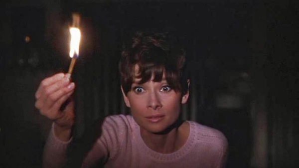 Wait Until Dark (1967)
Another film based off of a stage play, ‘Wait Until Dark’ involves Audrey Hepburn as a blind woman, besieged by 3 robbers who are looking for a doll filled with heroin. Former Bond director Terence Young brings a cinematic feel to the single location, and the use of lighting and and sound creates a nail-biter of a film.
For this role Audrey Hepburn was nominated for an Oscar, she’s that good.