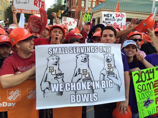 It’s Monday, which means more College GameDay signs (15 Photos)