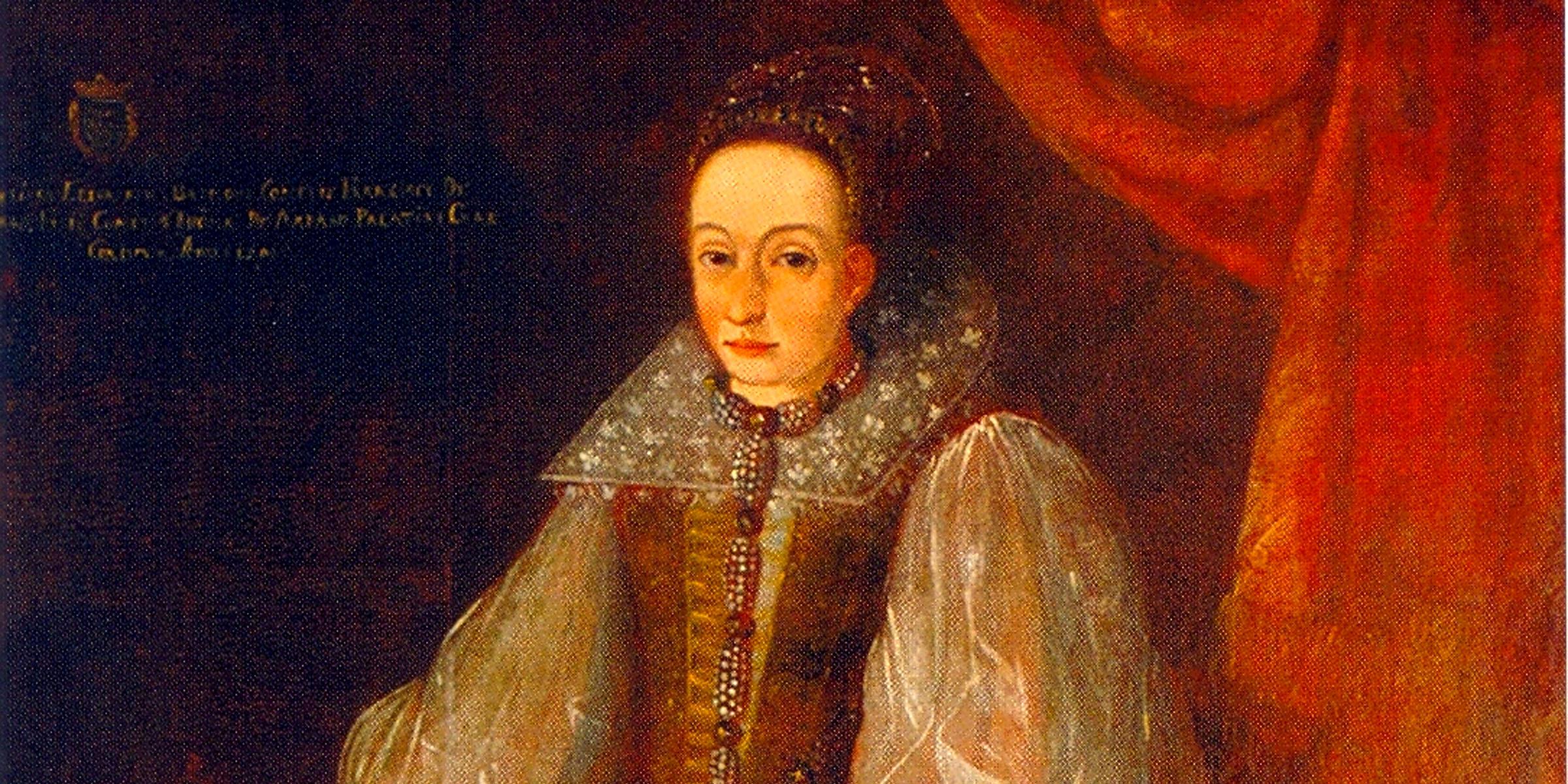 9. Elizabeth Bathory
She murdered some 600 young virgin girls and then bathed in their blood to become younger and get better her complexion. She was wedged and bricked into her own house till death.