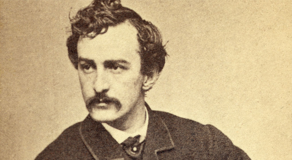 2. John Wilkes Booth
It was the fateful morning of April 14, 1865, when John Wilkes Booth hatched his deadly plan. When he learned that Lincoln was due to attend an evening performance of the comedy Our American Cousin at Ford’s Theatre. Booth assembled his goons and at 6pm the group attended the venue and booth shot his victim with a pistol in the back of the head.
