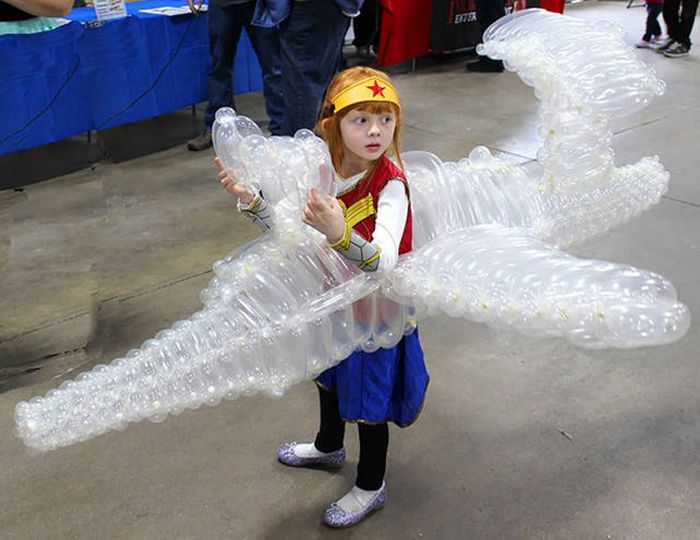wonder woman invisible jet cosplay