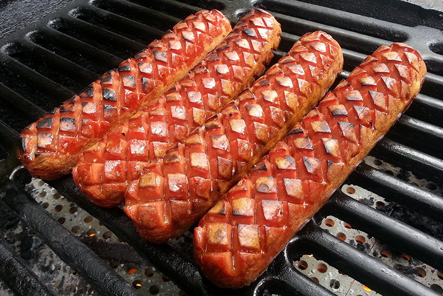 Can't get enough of those grill marks on your hotdogs and sausages?  Now you can look like the ultimate grilling master with this nifty gadget.  Get it <a href="https://amzn.to/2klK8IM" target="_blank"><font color="red"><b>HERE</font></b></a>