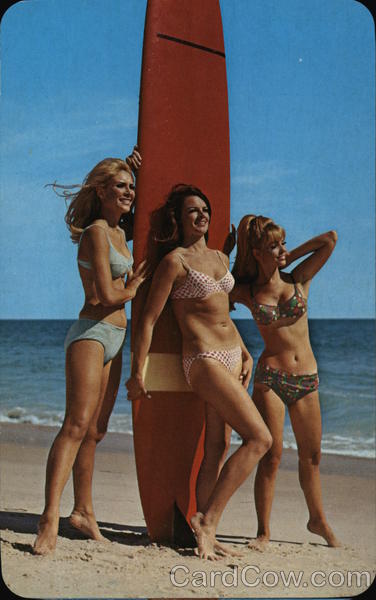 Endeuce's Lucky 13 pinups at the beach!