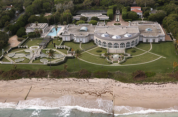The largest family home ever built in the US was started by mogul David Siegel but never completely finished. Even so, this wannabe has 30 bedrooms, 3 swimming pools, and a garage that will fit 20 cars.

Pricetag: $75 million