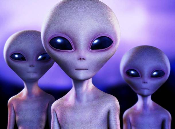 Extraterrestrials
From the mysteries found in the Eastern Islands, to the Bermuda Triangle, and even with the Roswell Incident during World War II, men have always been in question as to whether we are not alone in the universe. With some claiming to have been abducted and others calling hogwash, there is as of yet no consensus.