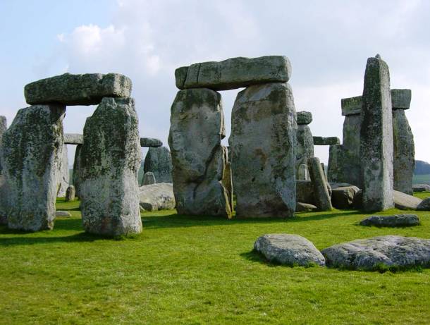 Stonehenge
While Stonehenge is a very fascinating structure due to the big rocks that stand atop one another, the biggest mystery isn’t how it was created but why.